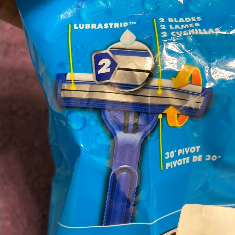BRAND NEW-Gillette Sensor2 Disposable Razors - Blue - Picture 5 of 5